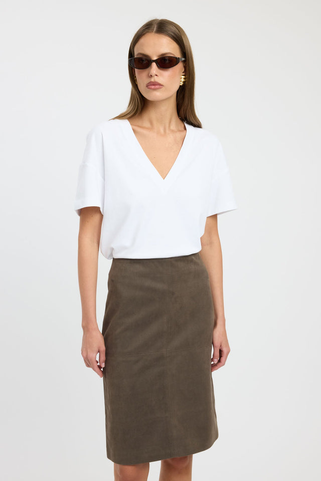 Lani Vee Tee
