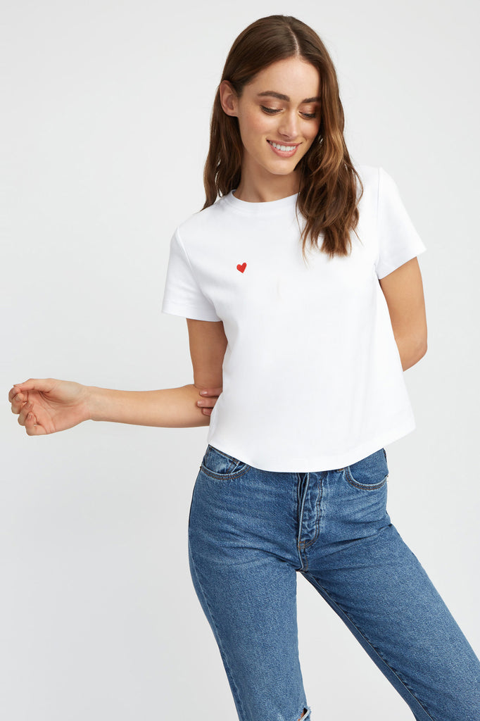 T-shirt coeur brodé